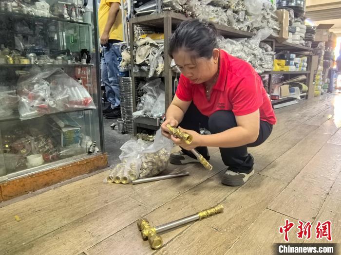 重庆时时彩：五金配件化身手办 “土味乐高”得年轻人青睐